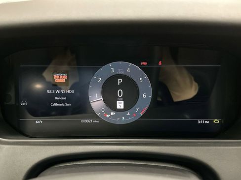 Certified 2026 Land Rover Range Rover Velar Dynamic SE AWD/4WD image 31
