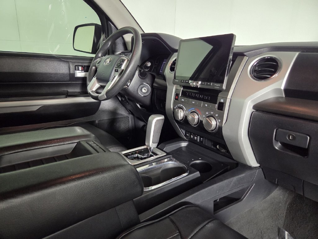 Used 2020 Toyota Tundra SR5 w/ SR5 Upgrade Package RWD image 30