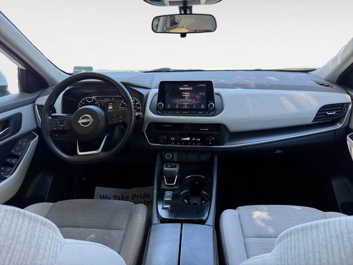 Used 2023 Nissan Rogue SV FWD image 10
