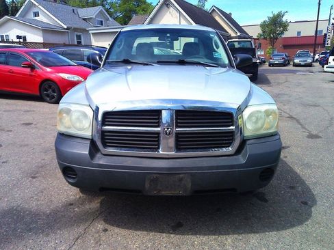 Used 2005 Dodge Dakota ST AWD/4WD image 3