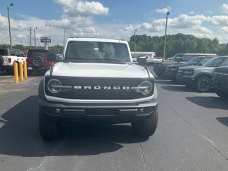 New 2026 Ford Bronco Outer Banks w/ Sasquatch Package AWD/4WD video 2