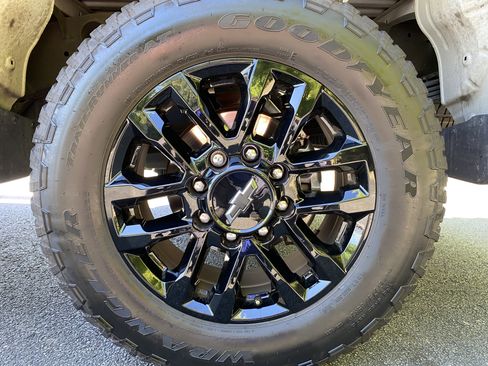 Used 2026 Chevrolet Silverado 2500 Custom w/ Custom Value Package image 40