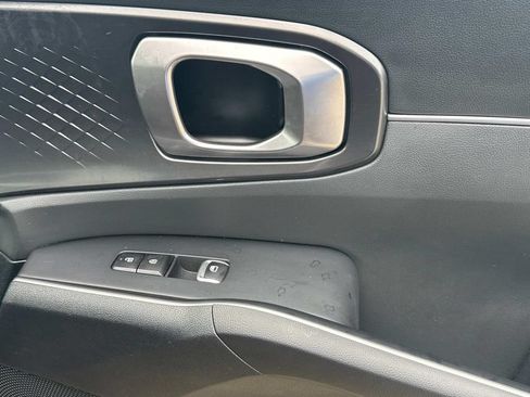 Used 2025 Kia Sorento EX FWD image 19