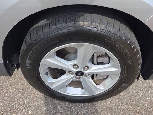 Used 2024 Ford Edge SE AWD/4WD image 16