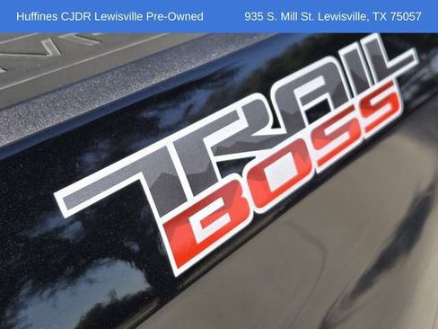 Used 2021 Chevrolet Silverado 1500 LT Trail Boss w/ Bed Protection Package AWD/4WD image 14