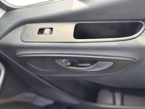 Used 2024 Mercedes-Benz Sprinter 2500 image 35