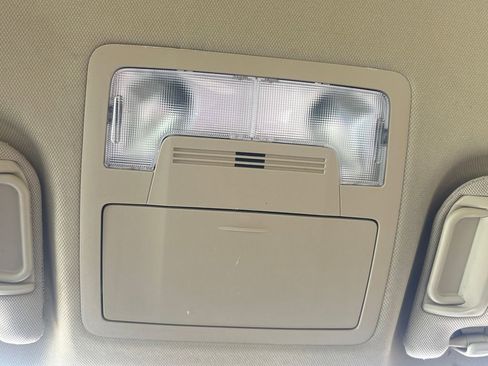 Used 2016 Toyota Camry LE image 16