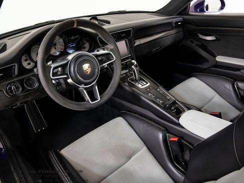 Used 2016 Porsche 911 GT3 RS RWD image 4