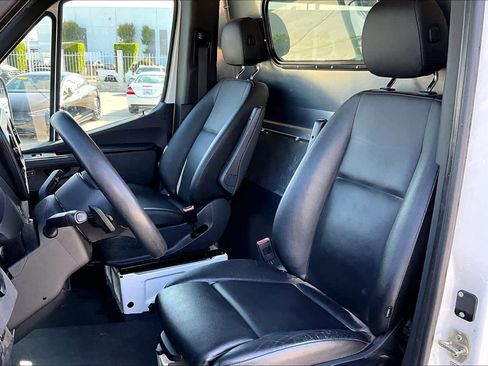 Used 2019 Mercedes-Benz Sprinter 170 image 7