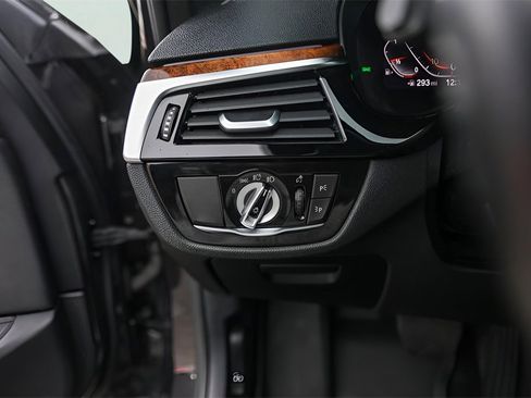 Used 2020 BMW 530i image 18