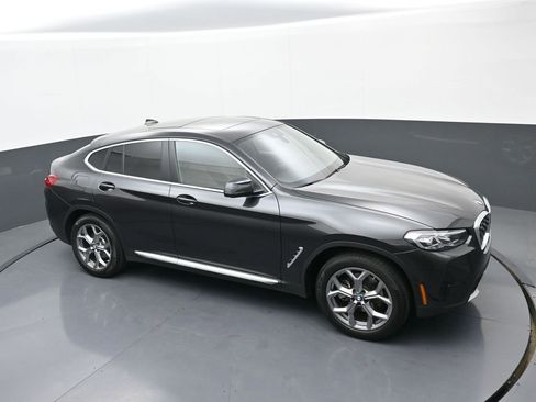 Used 2025 BMW X4 xDrive30i AWD/4WD image 29