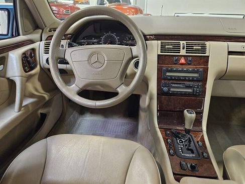 Used 1998 Mercedes-Benz E 320 Sedan image 24