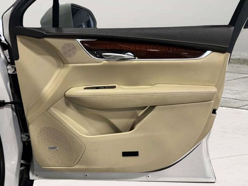 Used 2017 Cadillac XT5 Premium Luxury w/ LPO, Wheel Lock Package image 29