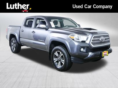 Used 2017 Toyota Tacoma TRD Sport w/ Tow Package (A/T)