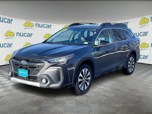 Used 2023 Subaru Outback Limited image 3