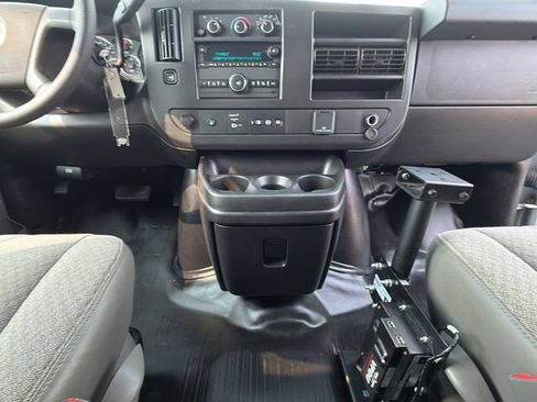 Certified 2021 Chevrolet Express 2500 RWD image 25