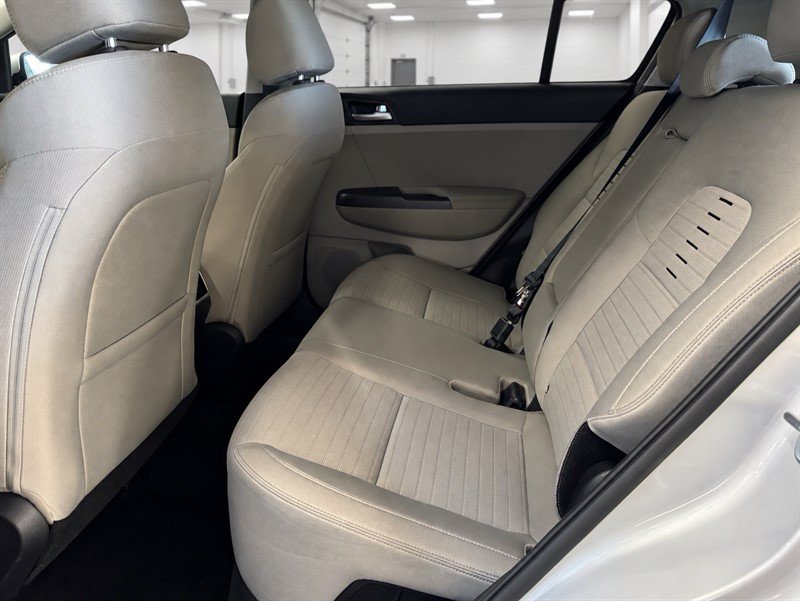 Used 2022 Kia Sportage LX w/ LX AWD Value Edition Package image 21