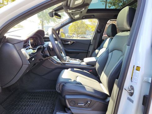Used 2025 Audi Q7 3.0T Prestige w/ Prestige Package image 13