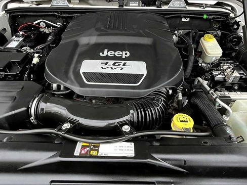 Used 2013 Jeep Wrangler Sport image 29