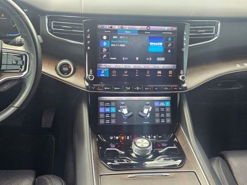 Used 2023 Jeep Grand Wagoneer 4WD image 18