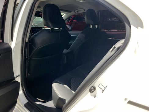 Used 2024 Toyota Camry SE FWD image 9