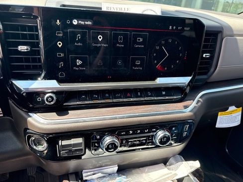Used 2025 GMC Sierra 1500 SLT w/ SLT Premium Plus Package AWD/4WD image 4