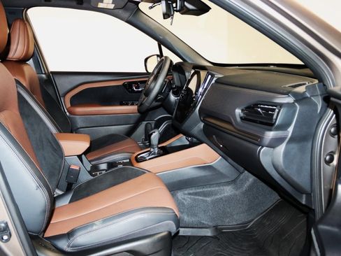 Used 2025 Subaru Forester Touring image 54