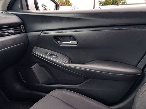 Used 2025 Nissan Sentra SV FWD image 22