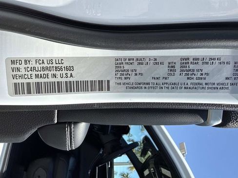New 2026 Jeep Grand Cherokee L Limited RWD image 39