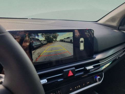 New 2026 Kia Sportage EX w/ EX Panorama Roof Package FWD image 16