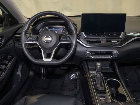 Certified 2023 Nissan Altima 2.0 SR image 7