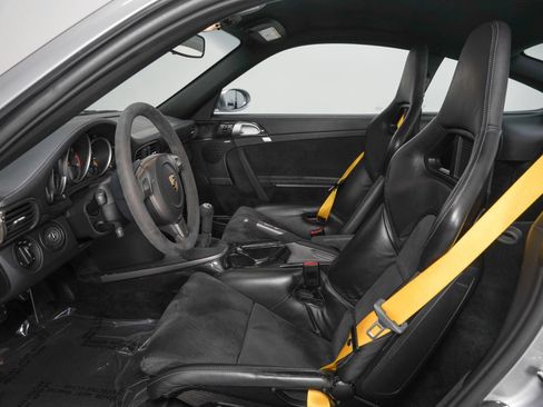 Used 2008 Porsche 911 GT2 RWD image 33