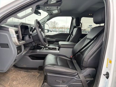 Used 2023 Ford F350 XLT w/ XLT Premium Package image 8