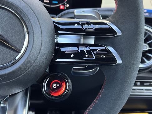 New 2026 Mercedes-Benz GLB 35 AMG 4MATIC image 32