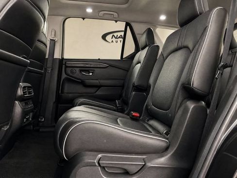 Used 2025 Honda Pilot Elite image 11