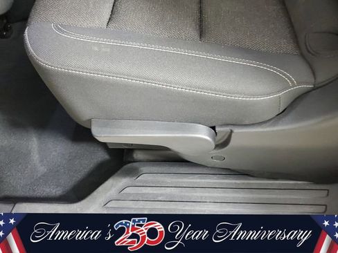 Used 2025 Chevrolet Traverse LT w/ Sun and Wheel Package FWD image 14