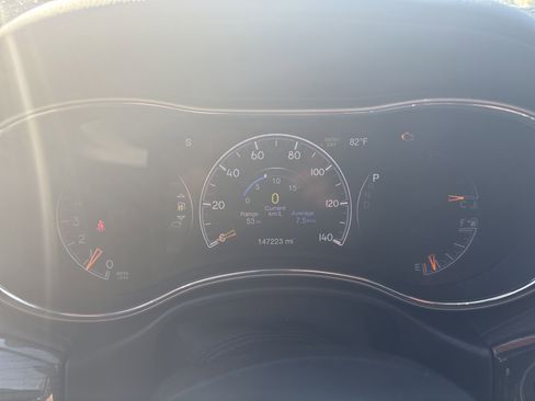 Used 2017 Jeep Grand Cherokee Overland image 21