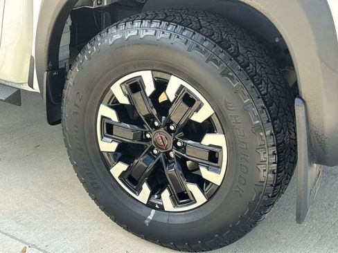 Used 2024 Nissan Frontier Pro-X RWD image 12