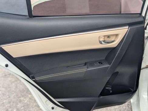 Used 2014 Toyota Corolla LE FWD image 17