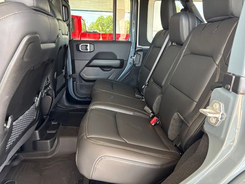 New 2026 Jeep Wrangler Unlimited Sahara AWD/4WD image 15