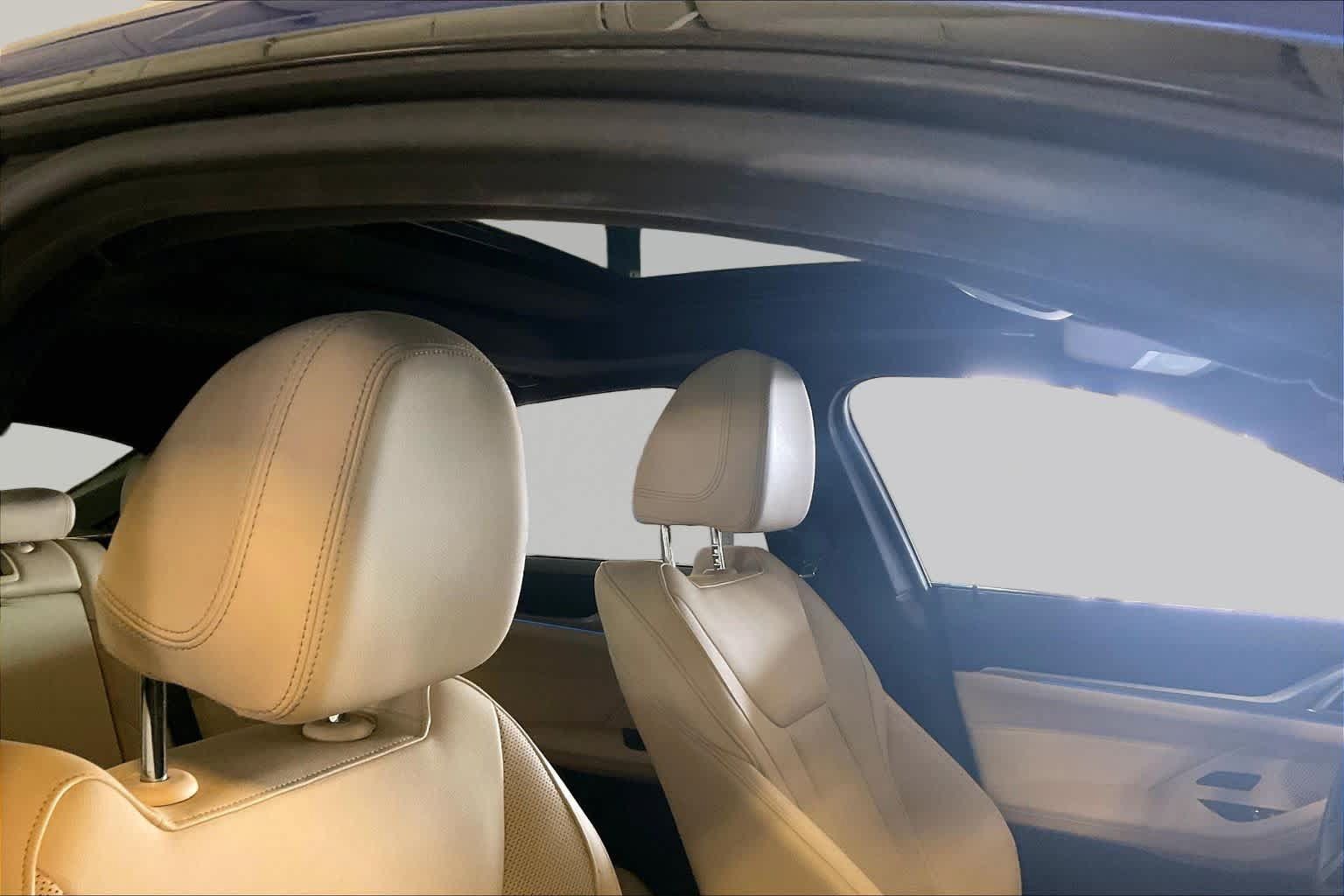 Used 2023 BMW i4 eDrive40 w/ M Sport Package RWD image 13
