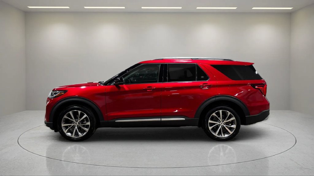 Used 2025 Ford Explorer Platinum w/ Ultimate Package AWD/4WD image 17