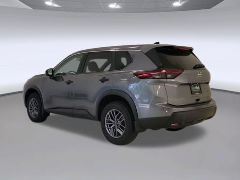 Used 2025 Nissan Rogue S AWD/4WD image 3