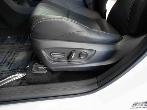 Used 2023 Toyota bZ4X Limited image 12