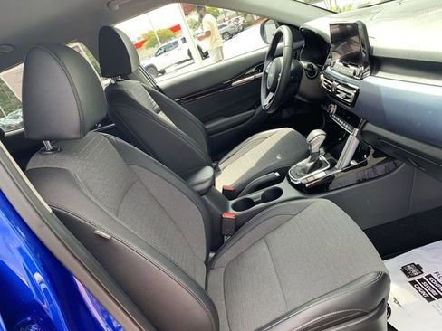 Used 2023 Kia Seltos S w/ Navigation Package FWD image 14
