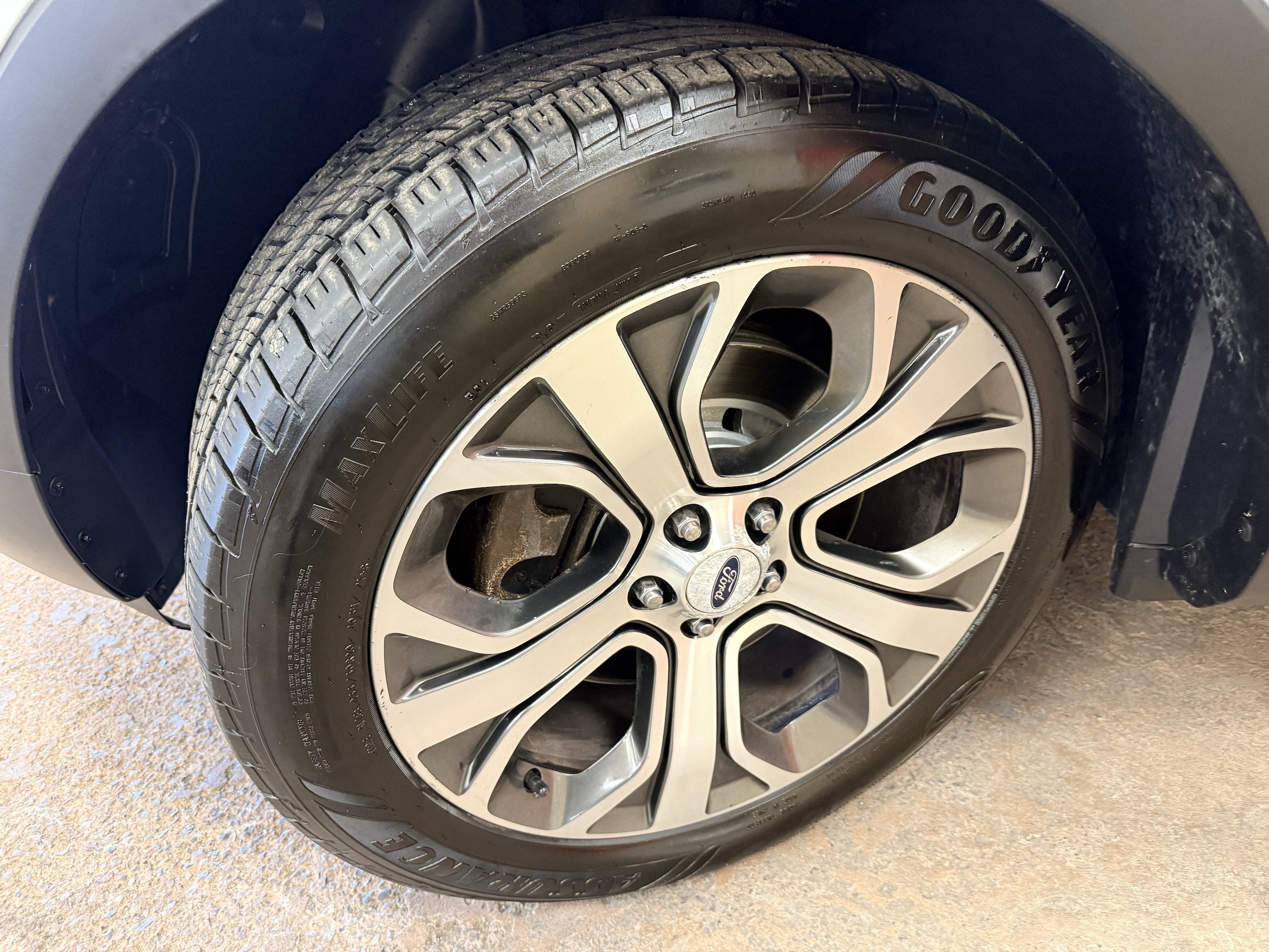 Used 2018 Ford Explorer Platinum AWD/4WD image 17