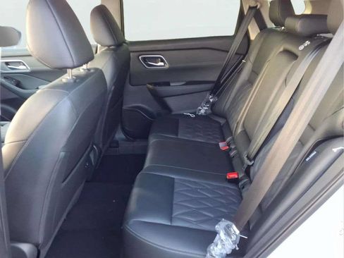 New 2026 Nissan Rogue Platinum AWD/4WD image 14