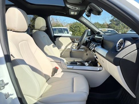 New 2025 Mercedes-Benz GLB 250 4MATIC image 20