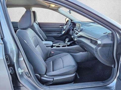 Used 2024 Nissan Altima 2.5 SV image 20