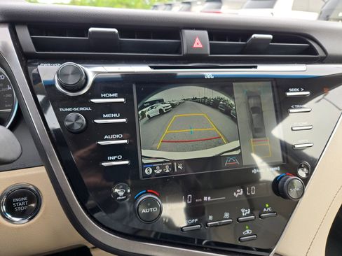 Used 2018 Toyota Camry XLE w/ Audio Package FWD image 28